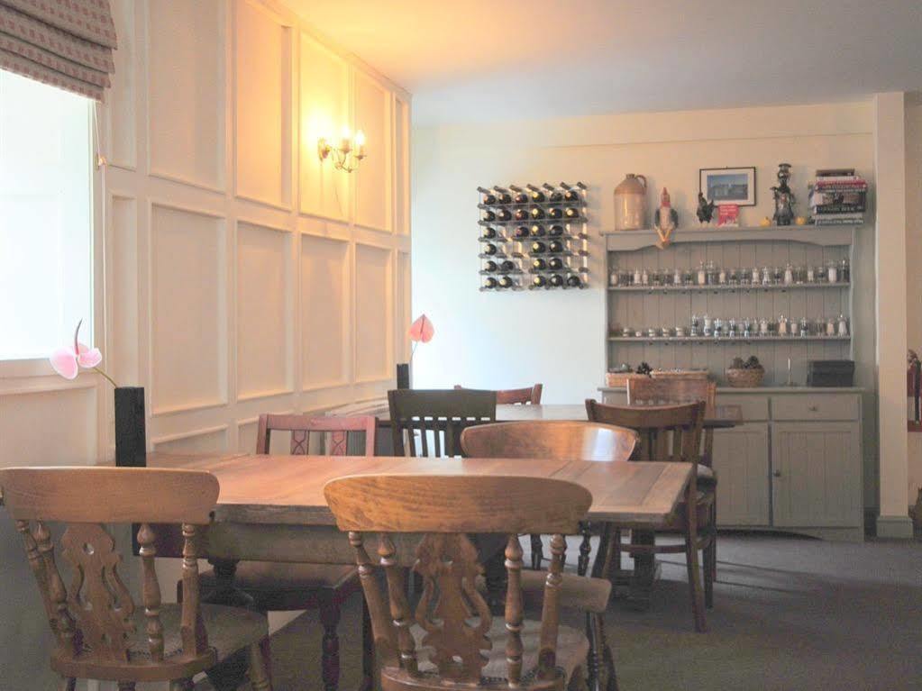 The Five Dials Inn 일민스터 외부 사진